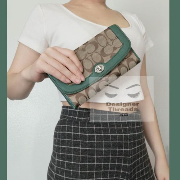 Coach Green & Tan Leather Signature Canvas Wallet - Picture 1 of 9